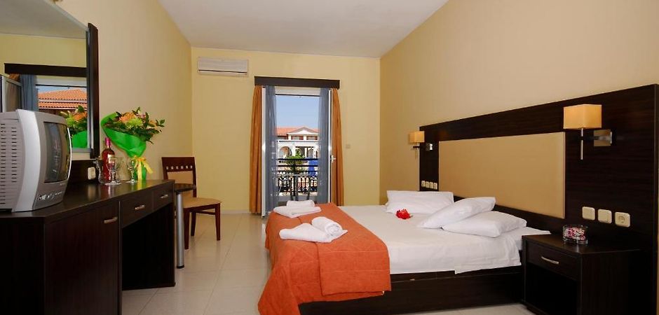 dennys inn zakynthos